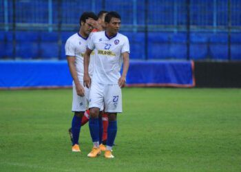 Penyerang Arema FC, Dedik Setiawan akan mendapat jatah vaksin pertama di Kabupaten Malang. (Foto: Dani Kristian/Tugu Jatim) pemain arema