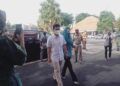 Emil Dardak bersama Arumi Bachsin ketika datang di Gedung Negara Grahadi, Surabaya, Kamis (14/1/2021).. (Foto: Rangga Aji/Tugu Jatim)