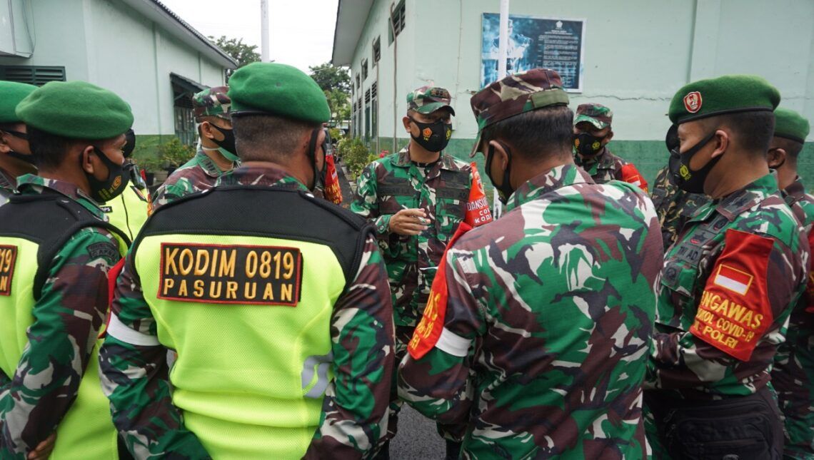 Kodim 0819/Pasuruan Sosialisasikan PPKM kepada Warga 1 Foto: Agus Set