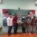 Anggota DPR RI Ratna Juwita atau Iya Juwita menyerahkan program KIP Kuliah kepada 18 mahasiswa di Tuban. (Foto: Dokumen)