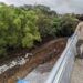 Belum 100 Persen, Proyek Jembatan Kedungkandang Diberi Tenggat Waktu 30 Hari 8 Pengerjaan bagian plengsengan di bawah Jembatan Kedungkandang masih dalam tahap pengerjaan pasca ambrol beberapa waktu lalu. (Foto: Azmy/Tugu Malang/Tugu Jatim)