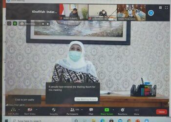 Rakor virtual yang dilakukan Khofifah. (Foto: Instagram Khofifah)