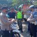 Koramil 0819/12 Purwosari Pasuruan dan Forkopimka Gelar Sosialisasi PPKM 8 Koramil 0819/12 Purwosari bersama Forkopimka mensosialisasikan PPKM dilakukan di Pasar Baru dan jalan desa Bakalan Kecamatan Purwosari Pasuruan, Jumat (22/01/21). (Foto: Dokumen)