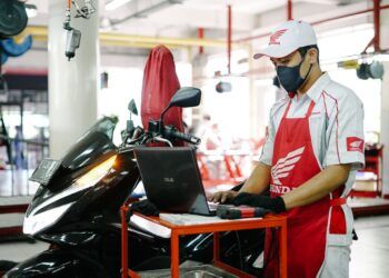 Perawatan motor rutin dan diakukan oleh ahli sangat diperlukan untuk mencegah hal-hal yang tak diinginkan. (Foto: Dokumen/MPM Motor)