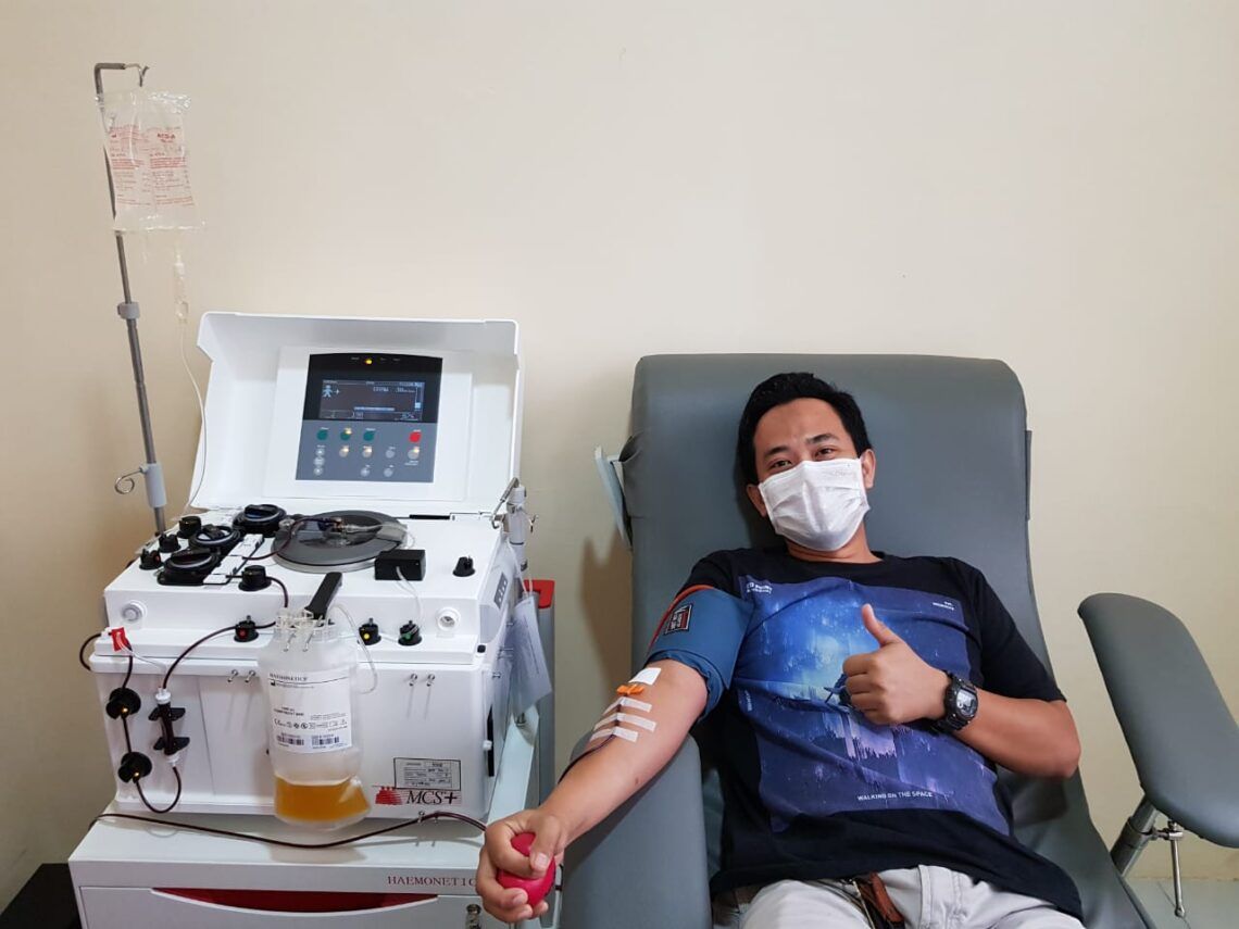 PMI Tuban Gencar Promosikan Donor Plasma Konvalesen 1 Para penyintas Covid-19 di Tuban yang mendonorkan plasmanya di PMI Tuban. (Foto: Dokumen/PMI Tuban)