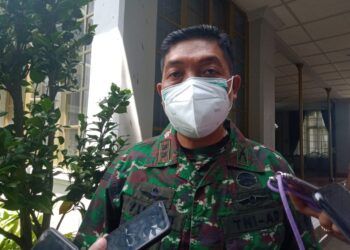 Dandim 0818 Kabupaten Malang-Kota Batu, Letkol Inf Yusub Dody Sandra saat dikonfirmasi oleh awak media terkait evaluasi PPKM di Kabupaten Malang, Selasa (26/1/2021) sore. (Foto: Rap/Tugu Malang/Tugu Jatim)