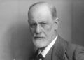 Sigmund Freud, pendiri aliran psikoanalisa dalam ilmu psikologi. (Foto: Wikipedia) tugu jatim
