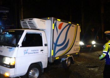 Vaksin COVID-19 Tiba di Bojonegoro Selasa (26/1/2021) dini hari dan mendapat pengawalan ketat dari pihak kepolisian (Foto: Humas Polres Bojonegoro)