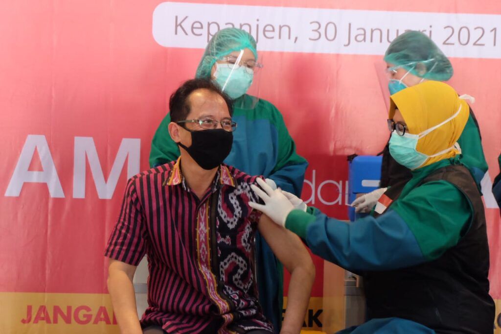 Kepala Dinas Kesehatan Kabupaten Malang, Arbani Mukti Wibowo yang urung divaksin di Kabupaten Malang, Sabtu (30/1/2021). (Foto: RAP/Tugu Malang/Tugu Jatim)