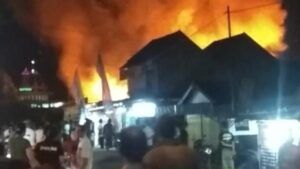 Pasar Kepohbaru Bojonegoro Kebakaran hingga Hanguskan 350 Kios