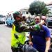 Babinsa Rembang Pasuruan Terus Lakukan Operasi demi Memutus Penyebaran Covid-19 8 Babinsa Rembang Pasuruan terus mengimbau masyarakat agar mematuhi prokes. Warga yang tak memakai masker diberi secara gratis ketika operasi gabungan dilakukan. (Foto: Dok/Tugu Jatim)