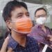 Anggota DPRD Surabaya: Kami Menantang Satpol PP untuk Menyegel RS Siloam karena Tak Berizin! 13 Anggota Komisi A DPRD Kota Surabaya Imam Syafi'i ketika diwawancara soal operasional RS Siloam di depan City of Tomorrow (Cito) Mall Surabaya, Rabu (17/02/2021). (Foto: Rangga Aji/Tugu Jatim)