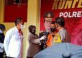 Pelaku yang merampas telepon genggam milik korban yang masih berusia 11 tahun. (Foto: Mila Arinda/Tugu Jatim)