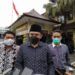 Tim BBHAR DPC PDIP Kota Malang usai melaporkan dugaan kasus penipuan menggunakan akun Facebook yang mengatasnamakan ketua DPC PDIP Kota Malang pada Selasa (23/02/2021). (Foto: Azmy/Tugu Jatim)