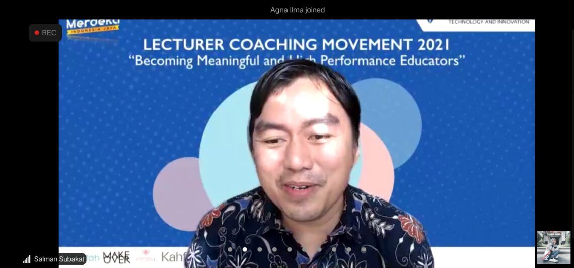Tingkatan Kualitas Dosen di Jatim, Paragon Gelar "Lecturer Coaching Movement" 1 Chief Executive Officer PT Paragon Technology and Innovation Salman Subakat yang menyampaikan materi secara virtual Zoom Minggu (28/02/2021). (Foto: Feni Yusnia/Tugu Jatim)