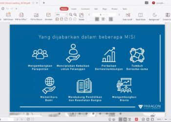 Talent Advisor Corporate Coach and Psikolog PT Paragon Technology and Innovation Tanti Mantily Dewi saat menyampaikan materi kepada para dosen di Jawa Timur. (Foto: Feni Yusnia/Tugu Jatim)