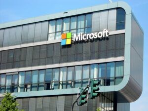 Sebut Warganet RI Paling Tidak Sopan, Netizen Serbu Akun Microsoft