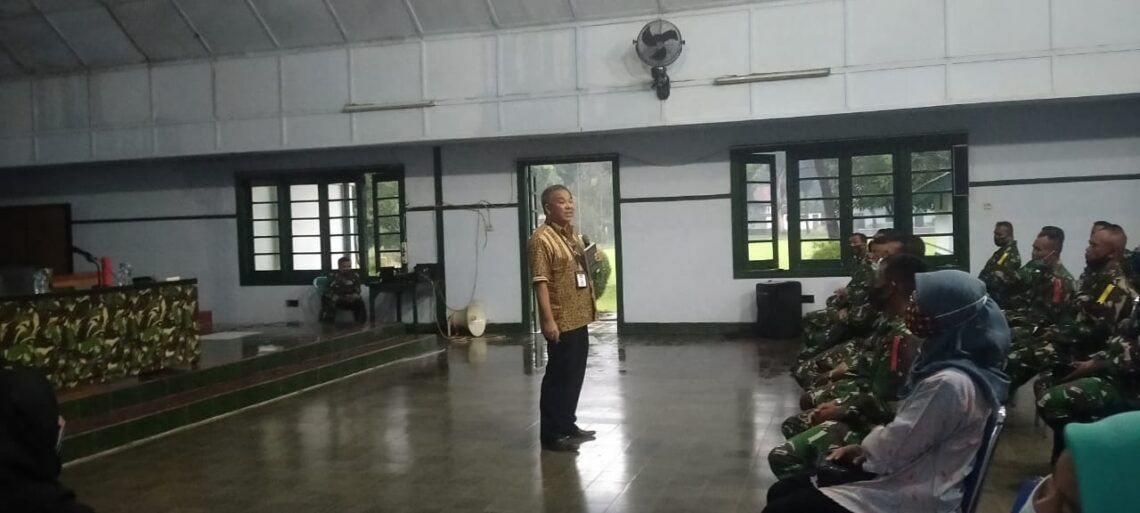 Dr Aqua Dwipayana Kembali Umrahkan Prajurit Kodam IV/Diponegoro 1 Pakar Komunikasi dan Motivator Nasional, Dr Aqua Dwipayana ketika Sharing Komunikasi dan Motivasi di Depo Pendidikan Latihan dan Pertempuran (Dodiklatpur) Resimen Induk Kodam IV/Diponegoro di Klaten, Jawa Tengah, pada Selasa sore (2/2/2021). (Foto: Dokumen) tugu jatim
