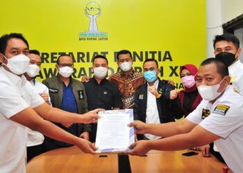 Rois Sunandar Maming diusung 28 BPC HIPMI untuk maju sebagai Calon Ketua HIPMI Jatim. (Foto: Instagram/Rois Sunandar Maming) tugu jatim