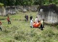 Geger ada penemuan mayat wanita tanpa identitas di Desa Karangkates, Kecamatan Sumberpucung, Kabupaten Malang, tepatnya di bekas mes Pembangkit Jawa Bali pada Kamis (11/02/2021). (Foto: Rap/ln)