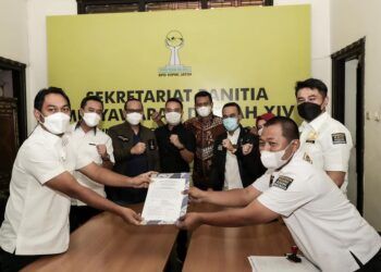 Rois Maming diusung 28 BPC HIPMI untuk maju sebagai Calon Ketua HIPMI Jatim. (Foto: HIPMI Jatim) tugu jatim