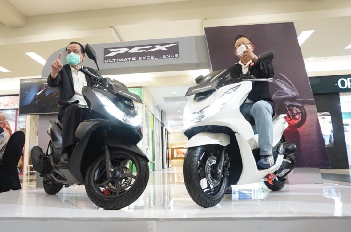 Performa Tinggi dan Mewah, Generasi Terbaru All New Honda PCX Meluncur di Jatim dan NTT 5 All New Honda PCX dan All New Honda PCX yang hari ini (22/2/2021) mulai dipasarkan di wilayah Jatim dan NTT. (Foto: Dokumen)