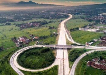 Foto udara jalan Tol Pandaan-Malang. (Foto: Dokumen/Jasa Marga) tugu jatim
