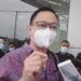DPRD Kota Surabaya Sebut RS Siloam Tak Layak dan Tak Penuhi Syarat 9 Josiah Michael, anggota Komisi A DPRD Kota Surabaya sedang melakukan inspeksi mendadak (Sidak) di lokasi rencana RS Siloam yang berdekatan dengan City of Tomorrow (Cito) Mall Surabaya, Rabu (17/02/2021). (Foto: Rangga Aji/Tugu Jatim)