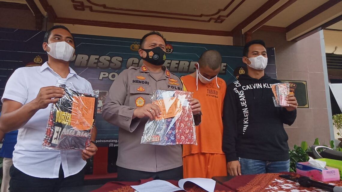 Kapolres Malang, AKBP Hendri Umar saat sesi konferensi pers ungkap kasus prostitusi, Kamis (4/2/2021). (Foto: rap/Tugu Malang/Tugu Jatim)