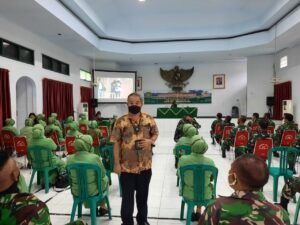 Pangdam III/Siliwangi Apresiasi Dr Aqua Dwipayana yang Bakal Motivasi Jajarannya 7 Dr Aqua Dwipayana melakukan Sharing Komunikasi dan Motivasi di Kodim Ciamis. (Foto: Dokumen) tugu jatim