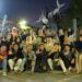 Lentera Kota, Komunitas Pendidikan Anak Jalanan dan Perkampungan Padat di Surabaya 8 Anggota dan Pengurus komunitas Lentera Kota mendidik anak-anak jalanan dan perkampungan padat di Terminal Joyoboyo Surabaya. Foto diambil sebelum masa pandemi. (Foto: Dokumen/Lentera Kota) tugu jatim
