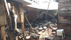 Bencana tanah longsor di Nganjuk mengakibatkan 23 orang hilang di mana 2 di antaranya meninggal dunia. (Foto: NOE/Tugu Jatim)