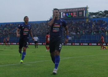 Ilustrasi saat M. Rafli usai mencetak gol ke-2 bagi Arema FC saat melawan Bali United di Stadion Kanjuruhan Senin (16/12/2019). (Foto: Bayu Eka Novanta/Tugu Jatim)