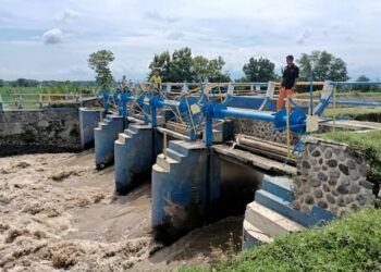 Pencarian korban di Kecamatan Jugo, Kabupaten Jombang. (Foto BPBD Kabupaten Kediri) tugu jatim