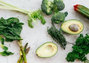 Ilustrasi ragam sayuran yang mengandung banyak vitamin K dan baik untuk kesehatan tubuh. (Foto: Pexels) tugu jatim sayuran
