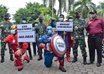 Para superhero yang turut mengawal Pangdam V/Brawjaya saat melakukan kunjungan ke Kodim 0819 Pasuruan. (Foto: Dokumen) tugu jatim