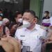 Rencana Operasi RS Siloam, Plt Wali Kota Surabaya: Paling Utama Persetujuan Warga Sekitar 12 Pelaksana Tugas (Plt) Wali Kota Surabaya, Whisnu Sakti Buana diwawancara wartawan di depan City of Tomorrow (Cito) Mall Surabaya, terkait pengoperasian RS Siloam, Rabu (10/02/2021). (Foto: Rangga Aji/Tugu Jatim)