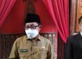 Wali Kota Malang Sutiaji saat diwawancarai soal calon kandidat sekda. (Foto:Azmy/Tugu Jatim)