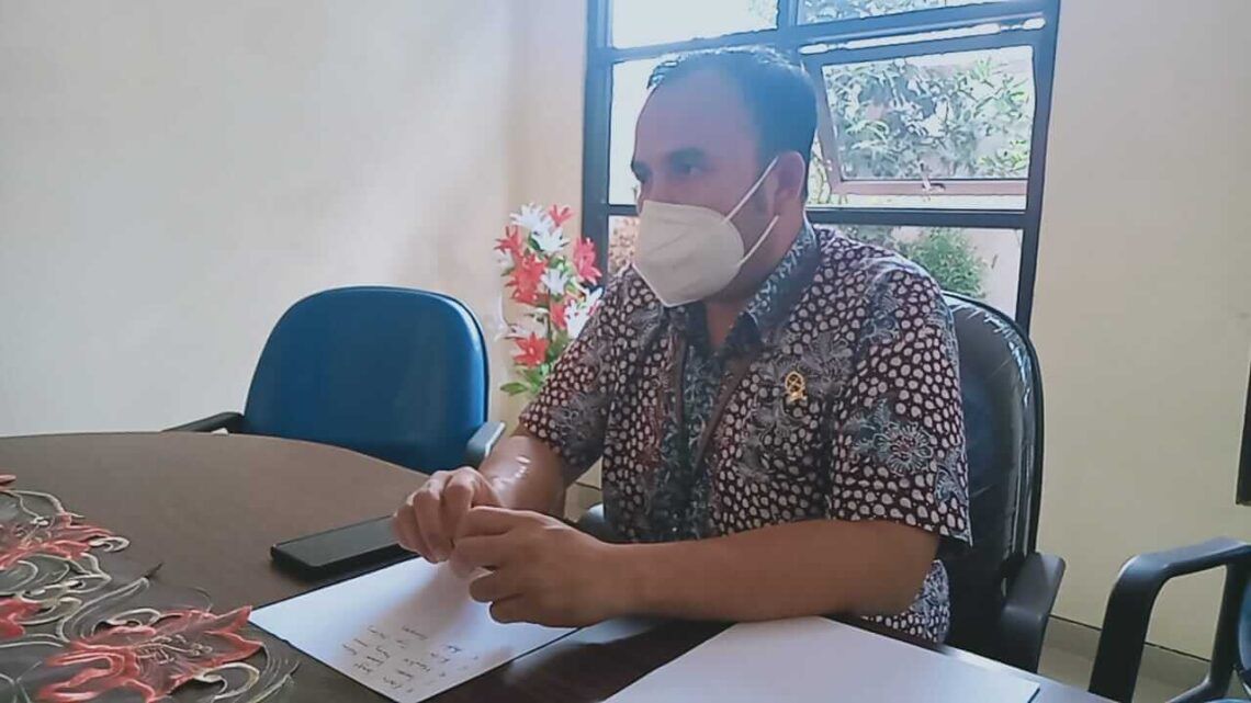 Usia Hampir 18 Tahun, Pembunuh Sadis Pengusaha ATK Turen Tetap Diadili di Persidangan Anak 1 Humas PN Kepanjen Reza Aulia saat menjelaskan soal pembunuhan pengusaha ATK di Kabupaten Malang. (Foto: Rap/Tugu Jatim)