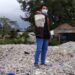 Gunungan Sampah Plastik Impor Berserakan di Jatim, Termasuk di Pabrik Kertas PT Ekamas Fortuna Malang 10 Sampah plastik yang menggunung di kawasan Desa Sumberrejo, Kecamatan Pagak, Kabupaten Malang, pada kawasan pabrik kertas PT Ekamas Fortuna, Sabtu (27/03/2021). (Foto: Ecoton dan Envigreen/Tugu Jatim)