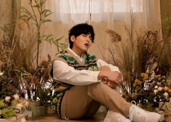 Hebohkan netizen, Ryeowook SUJU meng-cover lagu Indonesia. (Foto: YouTube 려욱이의 아지트 (Ryeowook's Hideout)/Tugu Jatim)