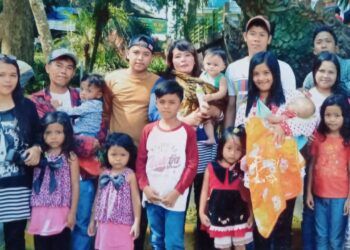 Pasangan suami istri di Kota Malang yang memiliki 15 anak dan viral. (Foto: Dok/Tugu Jatim)