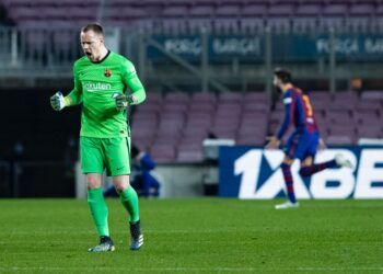 Marc Andre Ter Stegen tampak bersemangat saat clean-sheet pada laga leg ke-2 semifinal Copa Del Rey kontra Sevilla. (Foto: Twitter @fcbarcelona_id/Tugu Jatim)