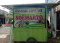 Pangsit Cwie Mie Soemarto di Jalan Jakarta, Kota Malang. (Foto: Feni Yusnia/Tugu Jatim)