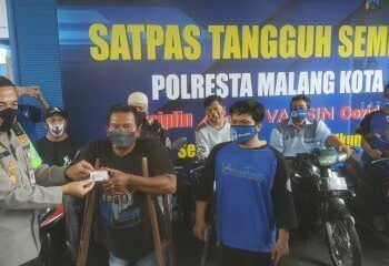 Peresmian program Sama Rasa di Kantor Satpas SIM Polresta Malang Kota, Selasa (22/09/2020). (Foto: Azmy/Tugu Jatim)