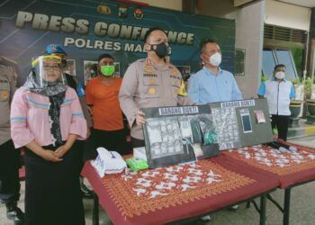 Kapolres Malang AKBP Hendri Umar saat pers rilis penangkapan petani yang jadi pengedar sabu. (Foto: Rap/Tugu Jatim)