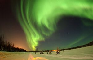 Lanskap aurora borealis yang dapat dilihat saat mengikuti paket tur aurora. (Foto: alaskatours.com/Tugu Jatim)