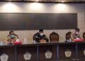 Wali Kota Malang Sutiaji saat konferensi pers terkait kasus narkotika yang menjerat salah satu kepala dinas di Pemkot Malang, Selasa (30/03/2021). (Foto: Azmy/Tugu Jatim)