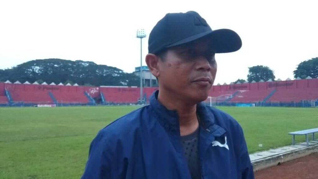 Pelatih kepala Persik Kediri Joko "Gethuk" Susilo. (Foto: Noe/Tugu Jatim)