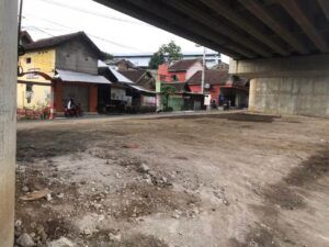 Inilah area yang akan dijarikan arena skatepark dan lapangan basket di Kota Malang untuk warga. (Foto: Azmy/Tugu Jatim)